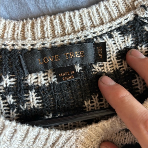 Love Tree Large Women’s Leopard Spots Knit Woven Sweater Comfy NWOT V-neck - Picture 7 of 13